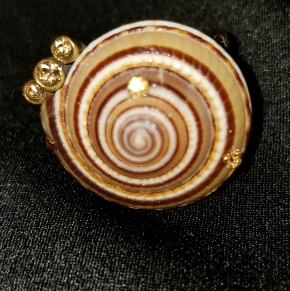 Costume Jewelry seashell design ring - Picture 7 of 12